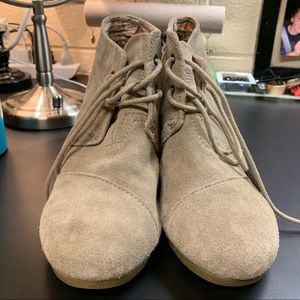 Toms Women’s Desert Suede Kala Booties